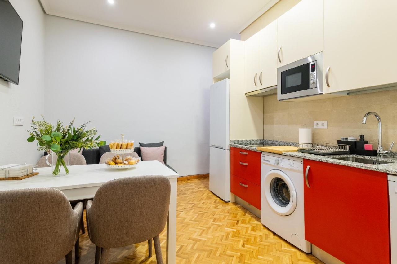 Centrico Apartamento Con 3 Banos En Puerta Del Sol Y Atocha Madrid Eksteriør bilde