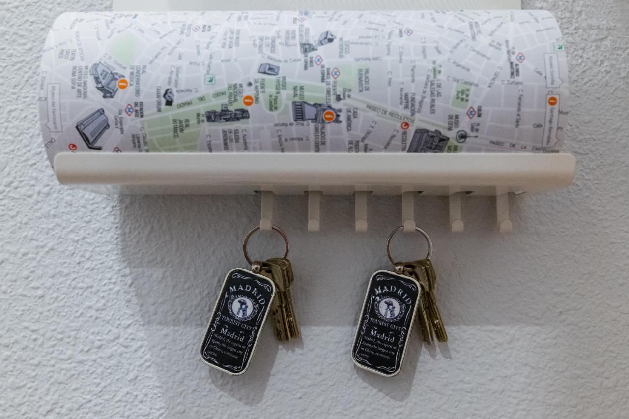 Centrico Apartamento Con 3 Banos En Puerta Del Sol Y Atocha Madrid Eksteriør bilde