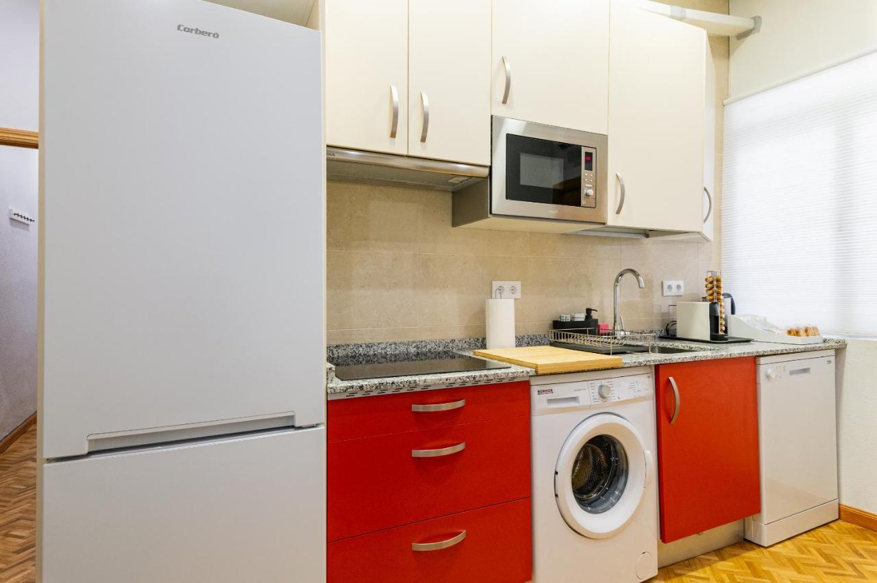 Centrico Apartamento Con 3 Banos En Puerta Del Sol Y Atocha Madrid Eksteriør bilde