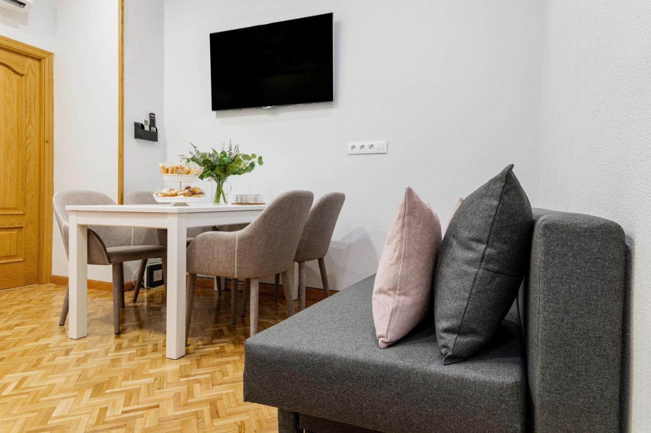 Centrico Apartamento Con 3 Banos En Puerta Del Sol Y Atocha Madrid Eksteriør bilde